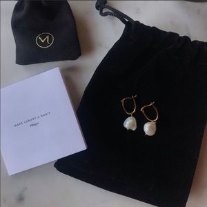 NEW!! Mejuri Organic Gold Pearl Hoops! (18k gold)
